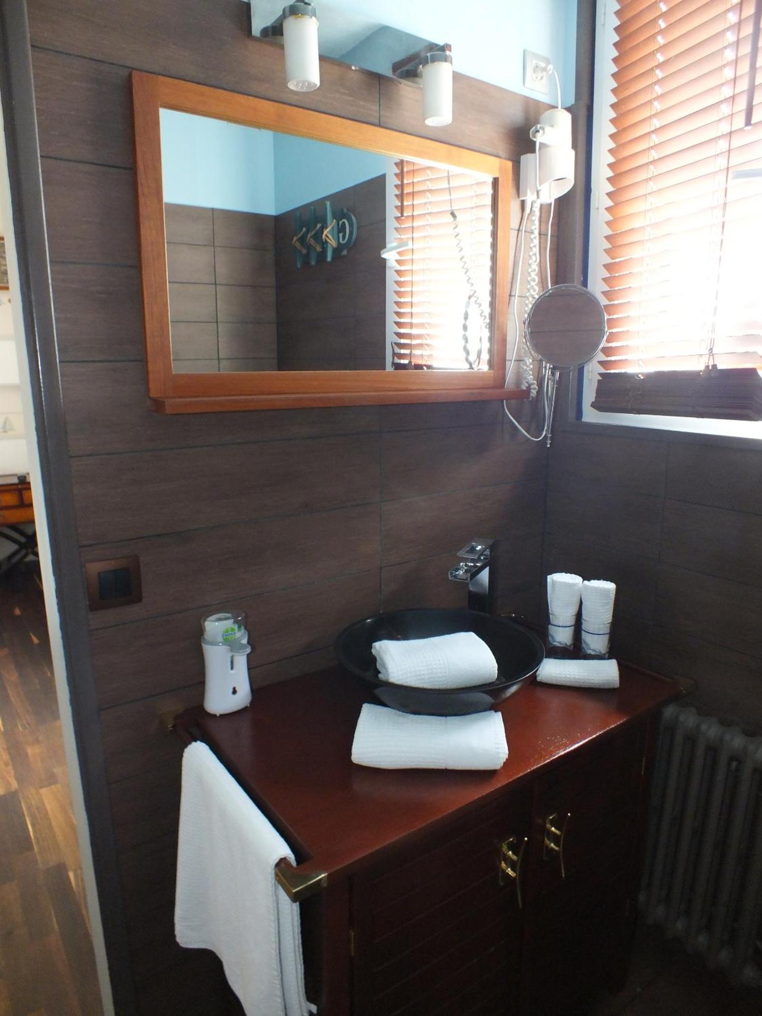 Hôtel - Restaurant - Salon de Thé Le Beauséjour Trégastel Habitación foto